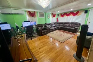 93-53 207th St, Queens Village, NY 11428 - Photo 11