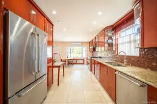 75-22 186th St, Fresh Meadows, NY 11366 - Photo 13