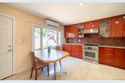 75-22 186th Street, Fresh Meadows, NY 11366 - Photo 15