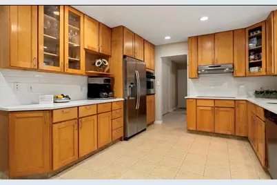 240 Plainview Road, Woodbury, NY 11797 - Photo 5