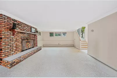 8 Kenswick Lane, Huntington Station, NY 11746 - Photo 19