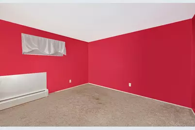 8 Kenswick Lane, Huntington Station, NY 11746 - Photo 21