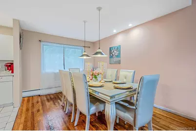 8 Kenswick Lane, Huntington Station, NY 11746 - Photo 7