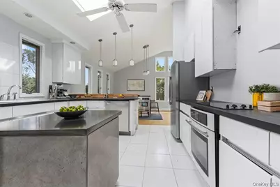 324 Durkee Lane, Patchogue, NY 11772 - Photo 15