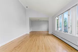 324 Durkee Ln, Patchogue, NY 11772 - Photo 9