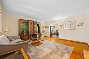 51-29 69th Pl, Woodside, NY 11377 - Photo 7