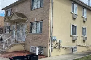 139-17 250th St, Rosedale, NY 11422 - Photo 9