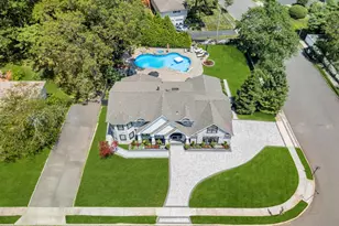 54 Pine Hill Ln, Dix Hills, NY 11746 - Photo 3