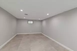 439 Bayview Ave, Cedarhurst, NY 11516 - Photo 25