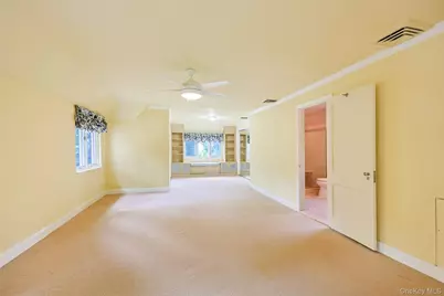 3 Buckingham Place, Great Neck, NY 11021 - Photo 23