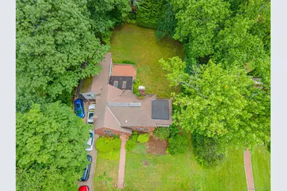 3 Buckingham Place, Great Neck, NY 11021 - Photo 3