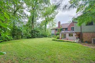 3 Buckingham Pl, Great Neck, NY 11021 - Photo 27