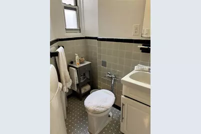 285 Central Avenue #A8, Lawrence, NY 11559 - Photo 3