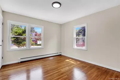 20 Whitman Avenue, Islip, NY 11751 - Photo 7