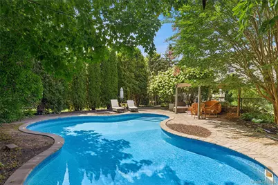 5 Windcrest Drive, Manorville, NY 11949 - Photo 5