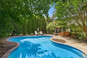 5 Windcrest Dr, Manorville, NY 11949 - Photo 5