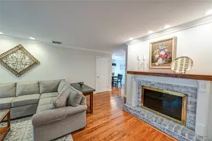 48 Archie Pl, West Islip, NY 11795 - Photo 13