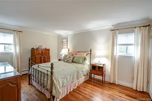 48 Archie Pl, West Islip, NY 11795 - Photo 19