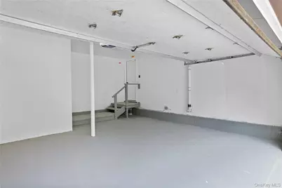 13 Bittersweet Avenue S, Hampton Bays, NY 11946 - Photo 35