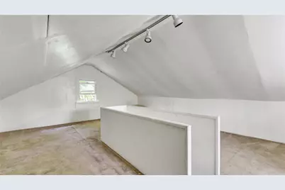 117 Glenwood Road, Glenwood Landing, NY 11547 - Photo 17