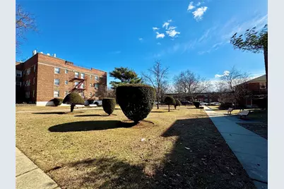 138-29 Jewel Ave #2D, Kew Gardens, NY 11367 - Photo 1