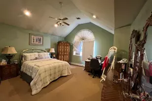 121 West Ave, Hicksville, NY 11801 - Photo 25