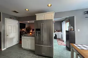 121 West Ave, Hicksville, NY 11801 - Photo 11