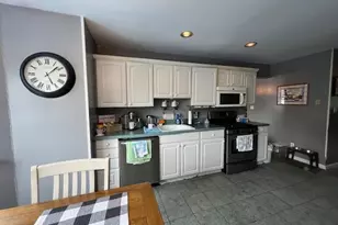 121 West Ave, Hicksville, NY 11801 - Photo 9