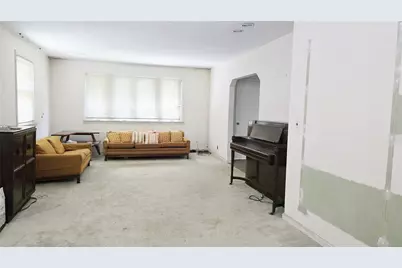 2817 215th Place, Bayside, NY 11360 - Photo 5