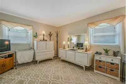 532 Alwick Avenue, West Islip, NY 11795 - Photo 11