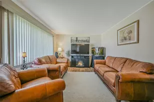 532 Alwick Ave, West Islip, NY 11795 - Photo 3