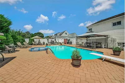 532 Alwick Avenue, West Islip, NY 11795 - Photo 19