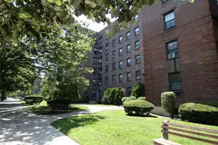 25-18 Union St, Flushing, NY 11354 - Photo 7