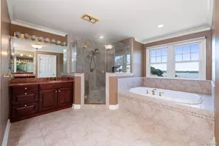 53 Pembroke Dr, Glen Cove, NY 11542 - Photo 25