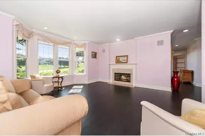 53 Pembroke Drive, Glen Cove, NY 11542 - Photo 15