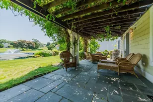 53 Pembroke Dr, Glen Cove, NY 11542 - Photo 33