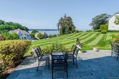 53 Pembroke Drive, Glen Cove, NY 11542 - Photo 3