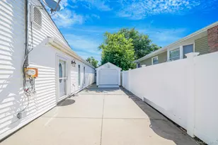 29 Selden Blvd, Centereach, NY 11720 - Photo 35