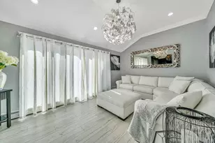 29 Selden Blvd, Centereach, NY 11720 - Photo 5