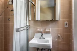 141 Wyckoff Pl, Woodmere, NY 11598 - Photo 15