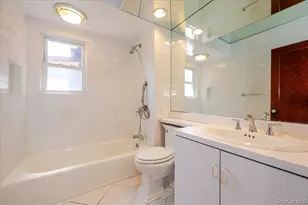 715 Iris St, Franklin Square, NY 11010 - Photo 11