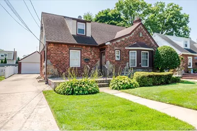 715 Iris Street, Franklin Square, NY 11010 - Photo 1