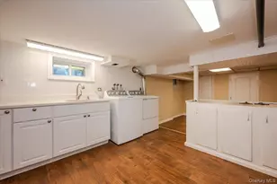 715 Iris St, Franklin Square, NY 11010 - Photo 13