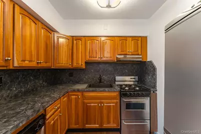 61 Maine Avenue #F6, Rockville Centre, NY 11570 - Photo 7