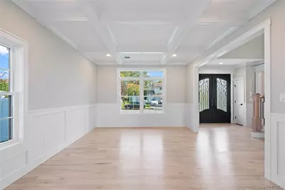 25 Westchester Avenue, Jericho, NY 11753 - Photo 13