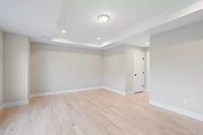 25 Westchester Avenue, Jericho, NY 11753 - Photo 27