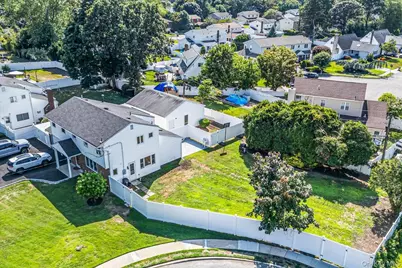 61 Andover Drive, Deer Park, NY 11729 - Photo 3