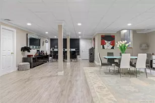 23 Legends Cir, Melville, NY 11747 - Photo 35