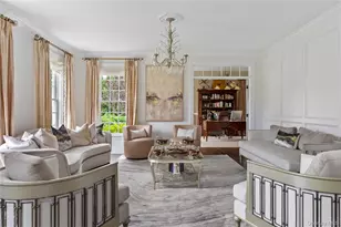 23 Legends Cir, Melville, NY 11747 - Photo 11