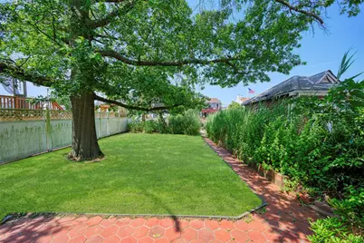 142 Gordon Place, Freeport, NY 11520 - Photo 37